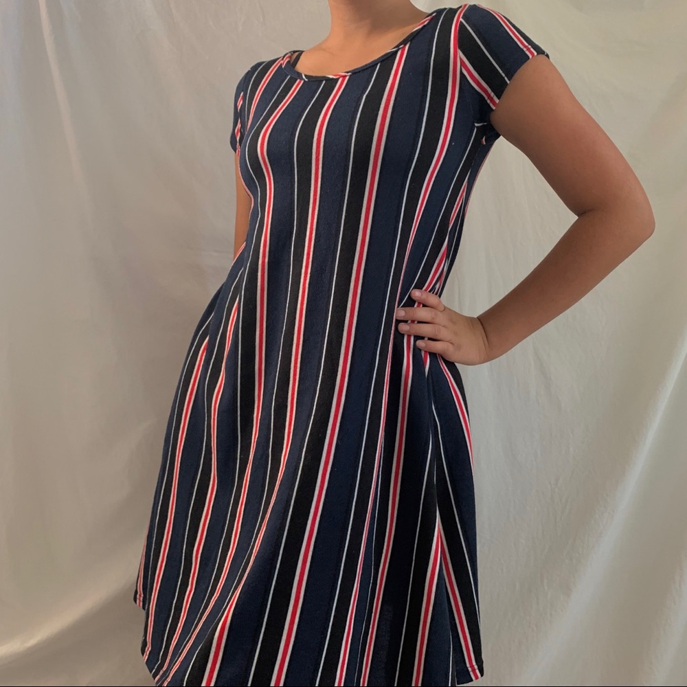 ✨ADORABLE BLUE, WHITE, RED STRIPED T-SHIRT DRESS✨